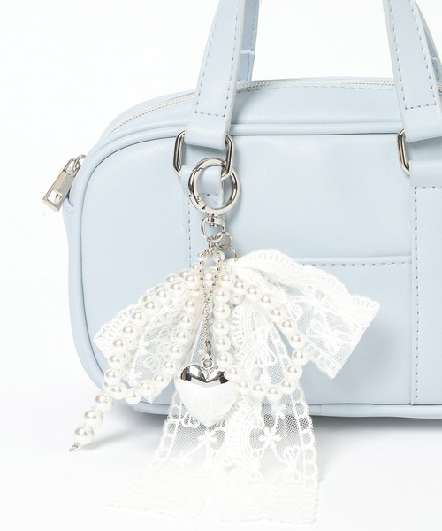 repipi armario（レピピ アルマリオ）の「【2WAY】チャーム付きミニボストンバッグ（ショルダーバッグ・レディース・サックスブルー/ブラック/アイボリー・ONE SIZE）」の18枚目の写真