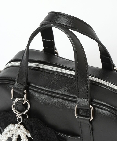 repipi armario（レピピ アルマリオ）の「【2WAY】チャーム付きミニボストンバッグ（ショルダーバッグ・レディース・サックスブルー/ブラック/アイボリー・ONE SIZE）」の19枚目の写真