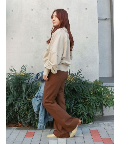 Ungrid(アングリッド)の「ストレッチジャージフレアパンツ(その他パンツ・レディース・ブラック/ブラウン・FREE)」の16枚目の写真