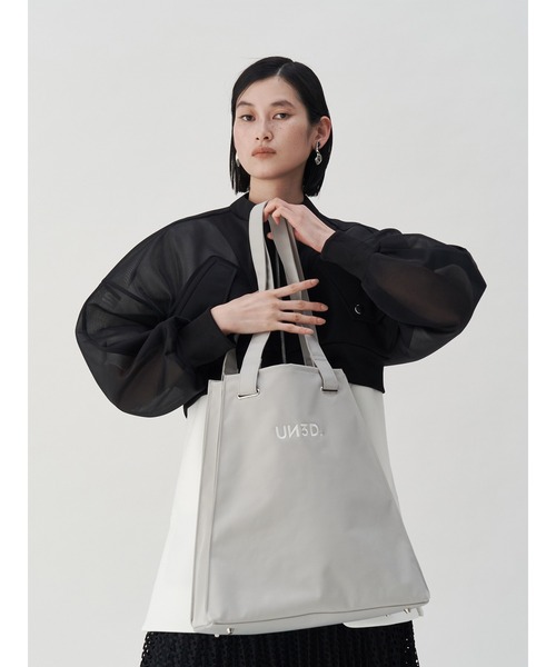 UN3D.(アンスリード)の「MA-1 ORIGAMI PLEATS TOTE(トートバッグ・レディース・ブラック/ベージュ/カーキ・FREE)」の4枚目の写真