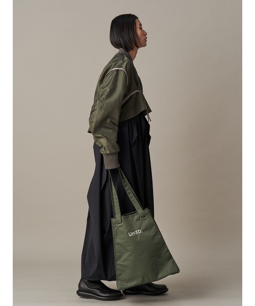 UN3D.(アンスリード)の「MA-1 ORIGAMI PLEATS TOTE(トートバッグ・レディース・ブラック/ベージュ/カーキ・FREE)」の17枚目の写真