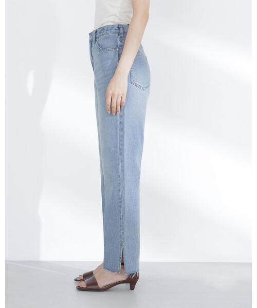 NATURAL BEAUTY BASIC(ナチュラルビューティーベーシック)の「◇サイドスリットストレートデニムパンツ(デニムパンツ・レディース・ブルー系その他2/ブルー・SMALL/MEDIUM/P/S)」の6枚目の写真