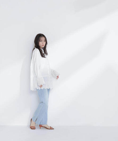 NATURAL BEAUTY BASIC（ナチュラルビューティーベーシック）の「◇サイドスリットストレートデニムパンツ（デニムパンツ・レディース・ブルー系その他2/ブルー・SMALL/MEDIUM/P/S）」の6枚目の写真