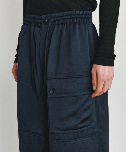 HEUTE(ホイテ)の「HET SILKY BANDING PANTS (NAVY)(その他パンツ・メンズ・ネイビー・M/L)」の3枚目の写真