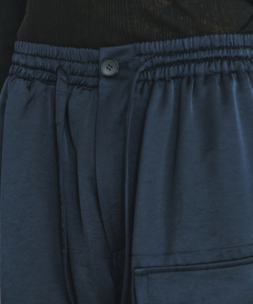 HEUTE(ホイテ)の「HET SILKY BANDING PANTS (NAVY)(その他パンツ・メンズ・ネイビー・M/L)」の4枚目の写真
