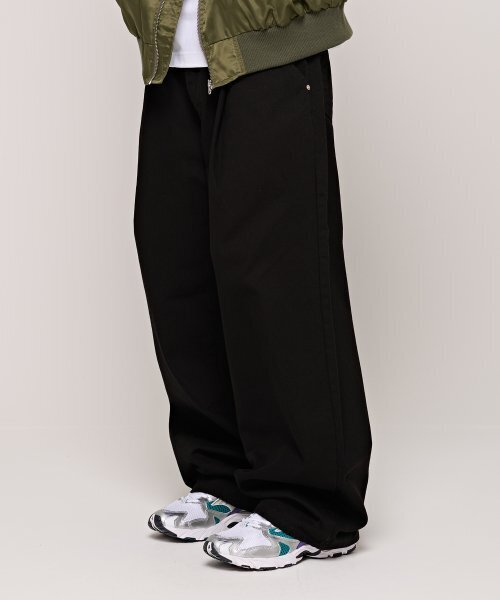 CARGOBROS(カーゴブロス)の「CBピンタックワイドデニムパンツ(ブラック)(デニムパンツ・メンズ・その他・S/M/L)」の4枚目の写真