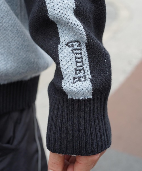 GUIDER（ガイダー）の「【GUIDER】コンパス クルーネックニット / Compass Crew Neck Knit（ニット/セーター・メンズ・ブラウン/ピンク/ブラック・M/L/XL）」の10枚目の写真