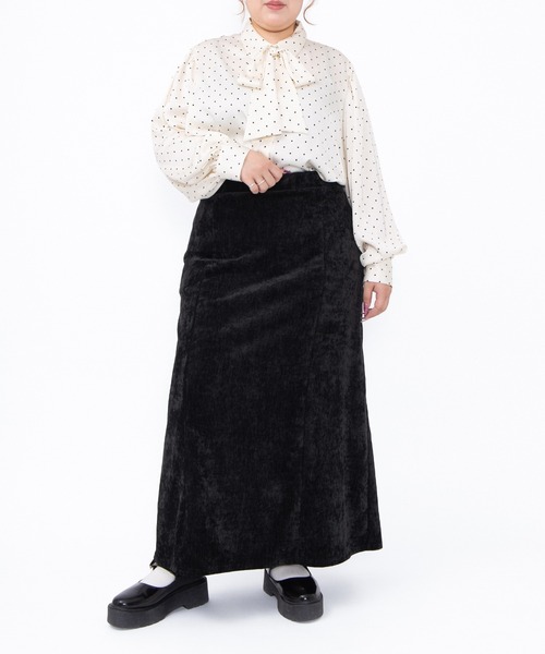 PUNYUS（プニュズ）の「ベロアロングスカート（スカート・レディース・オフホワイト/グレー/ブラック・1/2/3/4/5）」の14枚目の写真