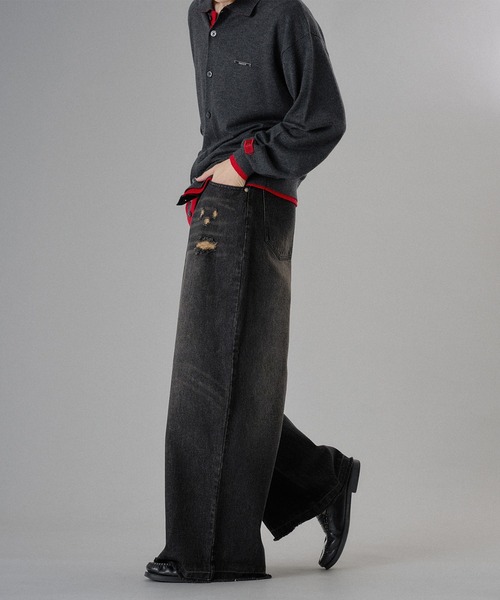 ONCILY（オンシェリー）の「【セットアップ可能】DOT LEATHER PATCH WIDE STRAIGHT DENIM PANTS / ドットレザーパッチワイドストレートデニムパンツ（デニムパンツ・メンズ・インディゴブルー/ブラック・SMALL/MEDIUM/LARGE）」の14枚目の写真