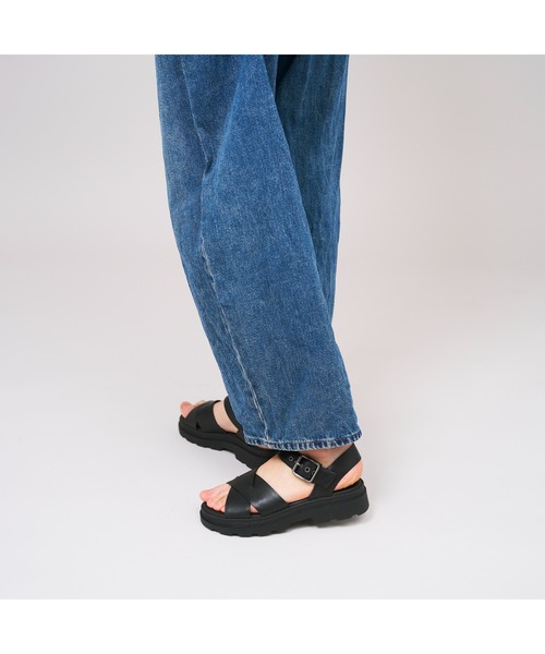 Clarks(クラークス)の「Orinoco3 Cross / オリノコ3クロス (ブラックレザー)(サンダル・レディース・ブラック・UK4.5/UK4/UK3.5/UK3/UK6/UK5.5/UK5)」の18枚目の写真