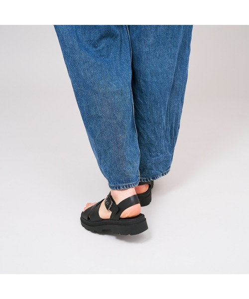 Clarks(クラークス)の「Orinoco3 Cross / オリノコ3クロス (ブラックレザー)(サンダル・レディース・ブラック・UK4.5/UK4/UK3.5/UK3/UK6/UK5.5/UK5)」の19枚目の写真