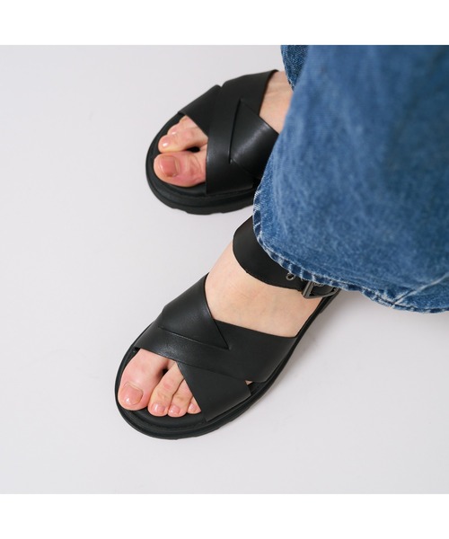 Clarks(クラークス)の「Orinoco3 Cross / オリノコ3クロス (ブラックレザー)(サンダル・レディース・ブラック・UK4.5/UK4/UK3.5/UK3/UK6/UK5.5/UK5)」の20枚目の写真