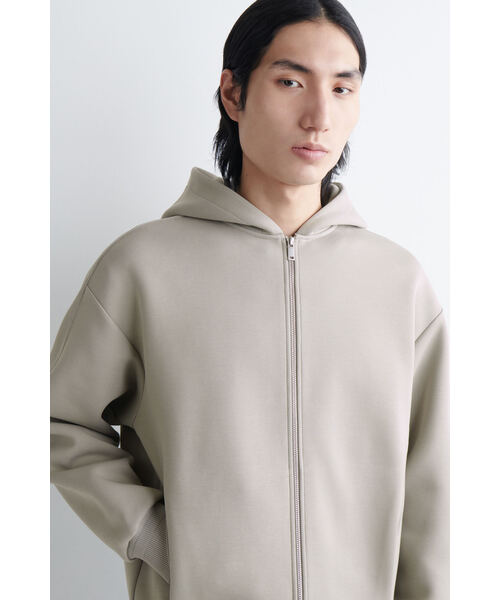 COS（コス）の「コットンピケ ジップアップ フーディー（パーカー・メンズ・グレー・M/L/XL/XS/S）」の2枚目の写真