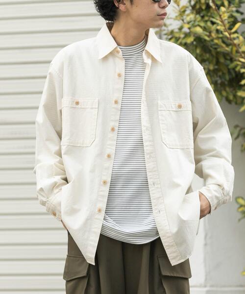 FORK&SPOON（フォークアンドスプーン）の「FORK&SPOON　ダブルポケットシャンブレーシャツ（シャツ/ブラウス・メンズ・ブルー/アイボリー・5/4）」の2枚目の写真