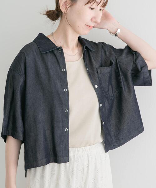 ITEMS URBANRESEARCH（アイテムズ アーバンリサーチ）の「レーヨンデニム半袖シャツ（シャツ/ブラウス・レディース・ブラック/ワンウォッシュ・FREE）」の14枚目の写真