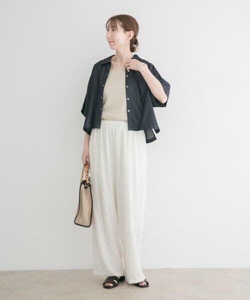 ITEMS URBANRESEARCH（アイテムズ アーバンリサーチ）の「レーヨンデニム半袖シャツ（シャツ/ブラウス・レディース・ブラック/ワンウォッシュ・FREE）」の16枚目の写真