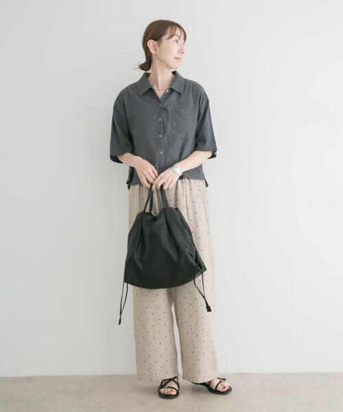 ITEMS URBANRESEARCH（アイテムズ アーバンリサーチ）の「レーヨンデニム半袖シャツ（シャツ/ブラウス・レディース・ブラック/ワンウォッシュ・FREE）」の9枚目の写真