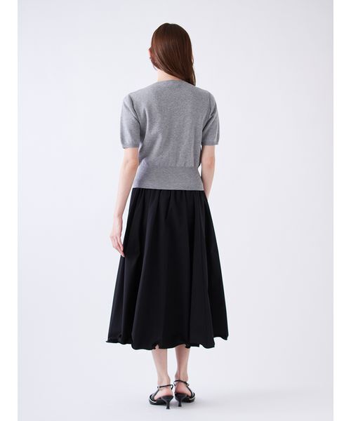 SNIDEL（スナイデル）の「【WEB限定/ROSE Collection】モチーフボタンニットカーディガン（カーディガン/ボレロ・レディース・レッド/ネイビー/サックスブルー/グレー・F）」の19枚目の写真