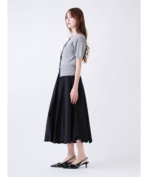 SNIDEL（スナイデル）の「【WEB限定/ROSE Collection】モチーフボタンニットカーディガン（カーディガン/ボレロ・レディース・レッド/ネイビー/サックスブルー/グレー・F）」の20枚目の写真