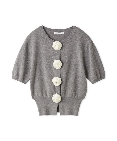 SNIDEL（スナイデル）の「【WEB限定/ROSE Collection】モチーフボタンニットカーディガン（カーディガン/ボレロ・レディース・レッド/ネイビー/サックスブルー/グレー・F）」の21枚目の写真