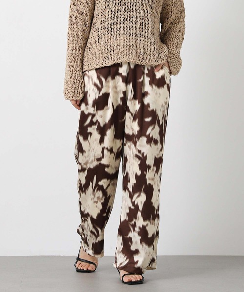 Gready Brilliant（グレディブリリアン）の「ぼかしフラワーワイドパンツ（その他パンツ・レディース・ブラウン系/イエロー系・FREE）」の7枚目の写真