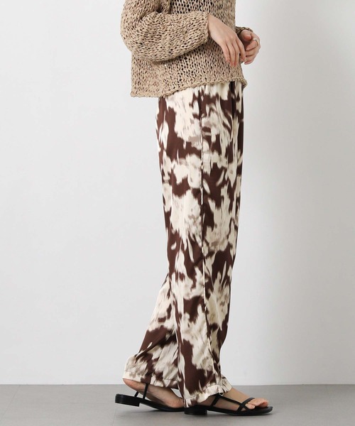 Gready Brilliant（グレディブリリアン）の「ぼかしフラワーワイドパンツ（その他パンツ・レディース・ブラウン系/イエロー系・FREE）」の8枚目の写真