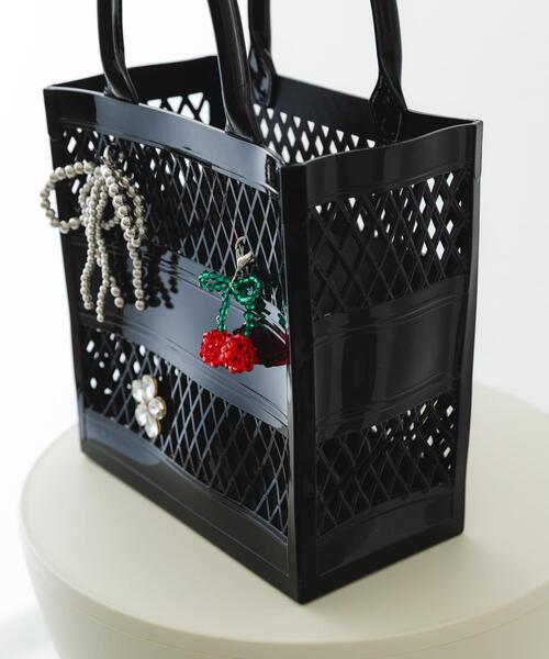 RODE SKO（ロデスコ）の「チャームセットジェリーバッグ（ハンドバッグ・レディース・クリア/ライトブルー/ブラック・ONE）」の11枚目の写真