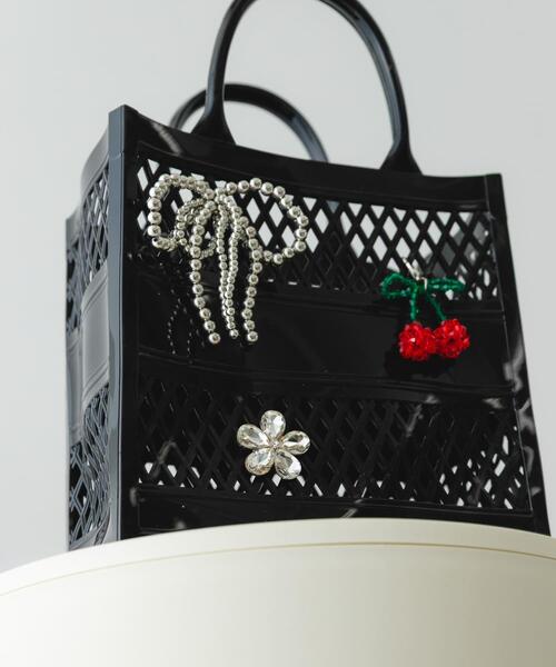 RODE SKO（ロデスコ）の「チャームセットジェリーバッグ（ハンドバッグ・レディース・クリア/ライトブルー/ブラック・ONE）」の12枚目の写真