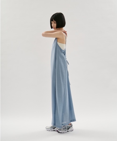emmi(エミ)の「エプロンライクキャミワンピース(ワンピース・レディース・ブラック/ライトベージュ/ブルー・1/0)」の7枚目の写真