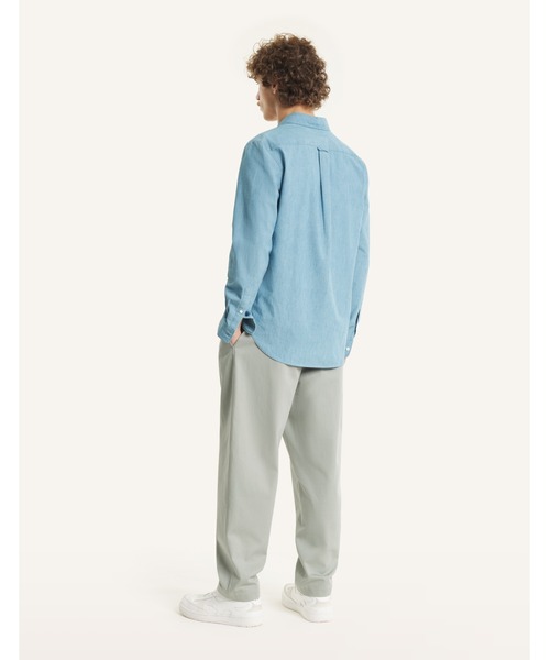 Maison Kitsune（メゾンキツネ）の「PROFILE FOX REGULAR SHIRT（シャツ/ブラウス・メンズ・ライトブルー・L/M/S/XL/XS）」の6枚目の写真
