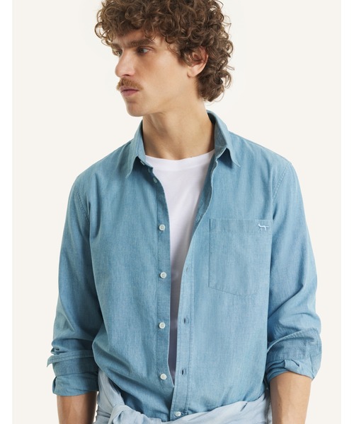 Maison Kitsune（メゾンキツネ）の「PROFILE FOX REGULAR SHIRT（シャツ/ブラウス・メンズ・ライトブルー・L/M/S/XL/XS）」の2枚目の写真