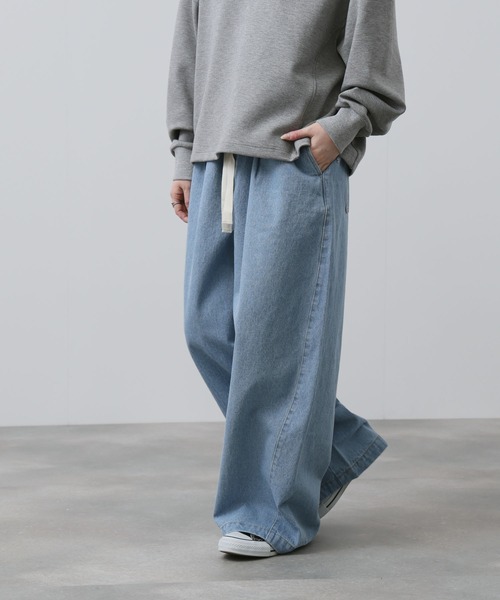 NAVY(ネイビー)の「【NAVY】11ozコットンデニム イージーバルーンワイドパンツ(デニムパンツ・レディース・ブルー/グレー/ライトブルー・M/L)」の4枚目の写真