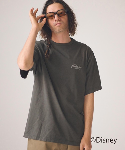 ADAM PATEK(アダムパテック)の「ADAMPATEK/【ADAMPATEK /Snow White and the Seven Dwarfs 】circleT(Tシャツ/カットソー・メンズ・ホワイト/ブラック・1/2)」の2枚目の写真