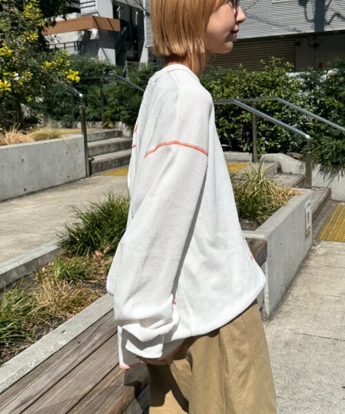 SOUNDSGOOOOD（サウンズグッド）の「【SOUNDS GOOOOD】DOG総柄刺繍プリントワッフルロンTEE（Tシャツ/カットソー・レディース・オフホワイト/ネイビー・ONE SIZE）」の10枚目の写真