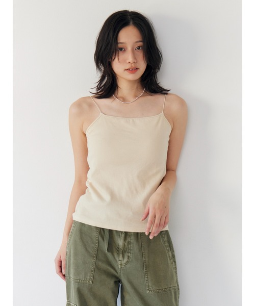 Ungrid（アングリッド）の「パット付きスクエアキャミソール（キャミソール・レディース・ブラウン/アイボリー/ブラック・FREE）」の2枚目の写真