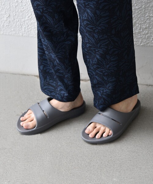 OOFOS: OOahh/ウーアー リカバリーサンダル 26SS◇（サンダル）｜OOFOS
