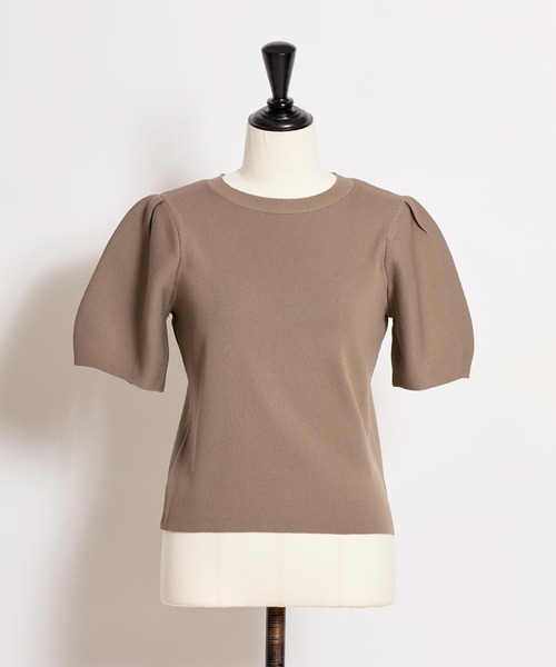 NOELA(ノエラ)の「パフスリーブ総針ニット(ニット/セーター・レディース・オフホワイト/イエロー/モカ/キャメル・フリー)」の3枚目の写真