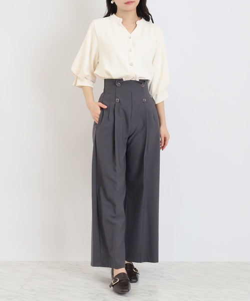 ASTORIA ODIER（アストリアオディール）の「とろみボリュームスリーブスキッパーブラウス（シャツ/ブラウス・レディース・ベージュ/ネイビー/ラベンダー/ホワイト・MEDIUM/LARGE）」の19枚目の写真