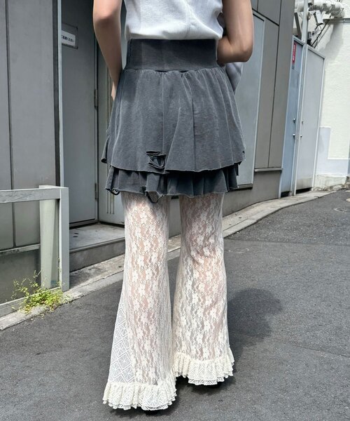 CIAOPANIC(チャオパニック)の「レースフレアレイヤードフリルパンツ(その他パンツ・レディース・ブラック/ホワイト/アイボリー・0/1)」の15枚目の写真
