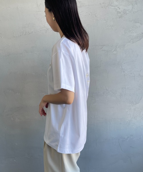 TATRAS（タトラス）の「[TATRAS/タトラス] NUNKI ブランド刺繍ロゴ ショートスリーブTシャツ（Tシャツ/カットソー・レディース・ブラック/ホワイト・1/2/3）」の5枚目の写真