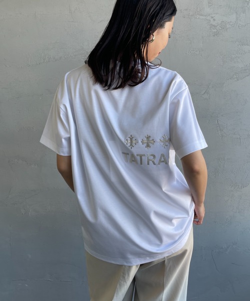 TATRAS（タトラス）の「[TATRAS/タトラス] NUNKI ブランド刺繍ロゴ ショートスリーブTシャツ（Tシャツ/カットソー・レディース・ブラック/ホワイト・1/2/3）」の6枚目の写真