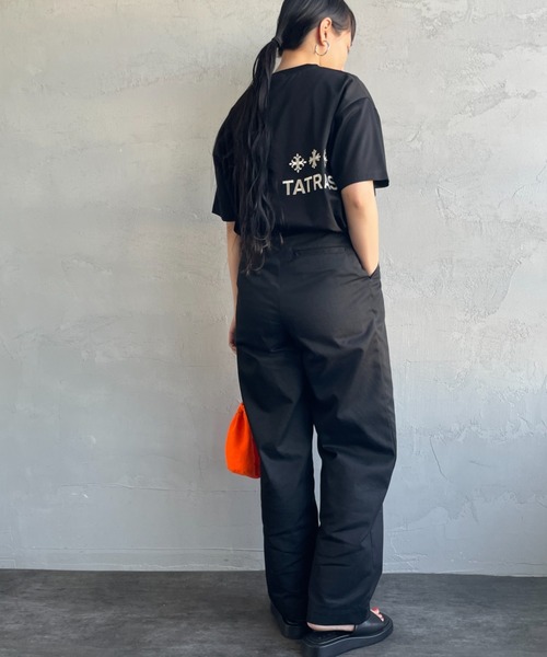 TATRAS（タトラス）の「[TATRAS/タトラス] NUNKI ブランド刺繍ロゴ ショートスリーブTシャツ（Tシャツ/カットソー・レディース・ブラック/ホワイト・1/2/3）」の16枚目の写真