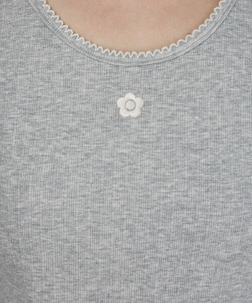 MARY QUANT（マリークワント）の「MARY QUANT × PUBLUX/マリークワント ピコレース ワンポイント タンクトップ　限定展開（キャミソール・レディース・ネイビー/ブラック/オフホワイト/グレー・ﾌﾘ-）」の12枚目の写真