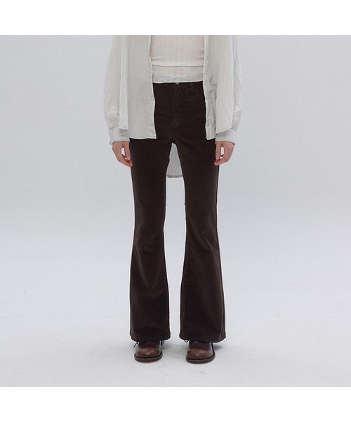 BUTTON UP(ボタンアップ)の「コーデュロイブーツカットパンツ(2カラー)(その他パンツ・レディース・ブラウン/クリーム・LARGE/SMALL/MEDIUM)」の2枚目の写真