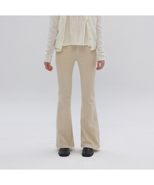BUTTON UP(ボタンアップ)の「コーデュロイブーツカットパンツ(2カラー)(その他パンツ・レディース・ブラウン/クリーム・LARGE/SMALL/MEDIUM)」の1枚目の写真