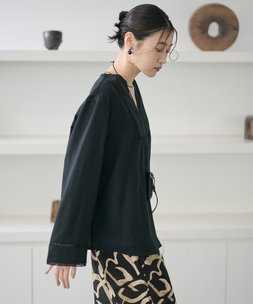 LAULEN（ローレン）の「ladder lace V-neck blouse /ハシゴレースVネックブラウス（シャツ/ブラウス・レディース・ブラック/ブラウン・FREE）」の11枚目の写真