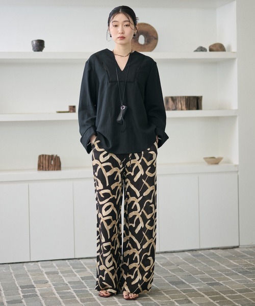 LAULEN（ローレン）の「ladder lace V-neck blouse /ハシゴレースVネックブラウス（シャツ/ブラウス・レディース・ブラック/ブラウン・FREE）」の13枚目の写真