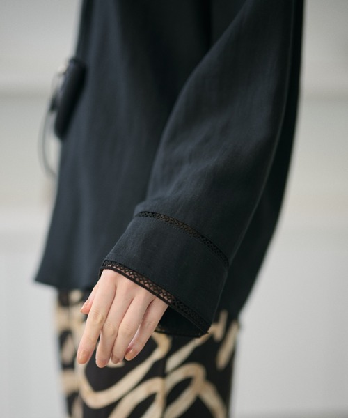 LAULEN（ローレン）の「ladder lace V-neck blouse /ハシゴレースVネックブラウス（シャツ/ブラウス・レディース・ブラック/ブラウン・FREE）」の17枚目の写真