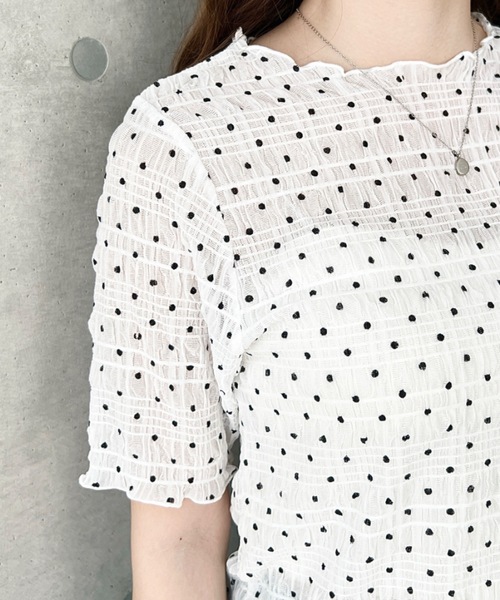 moment+(モーメントプラス)の「スモッキングレースドット柄半袖Tシャツ(Tシャツ/カットソー・レディース・ブラウン/ブラック/ライトベージュ/オフホワイト・M)」の12枚目の写真