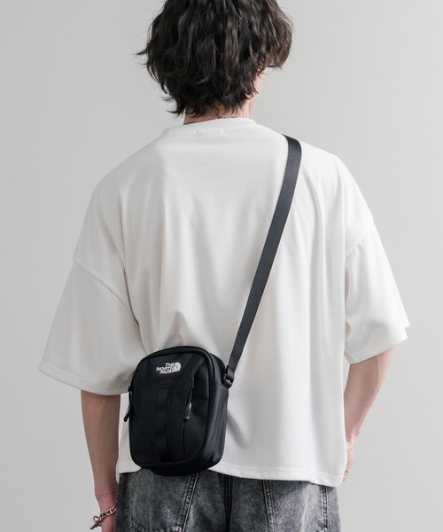 THE NORTH FACE(ザノースフェイス)の「THE NORTH FACE ザ・ノースフェイス BIG SHOT CROSS BAG ワンポイントロゴ刺繍ショルダーバッグ(ショルダーバッグ・メンズ・ダークパープル/ダークベージュ/ブラック・FREE)」の4枚目の写真